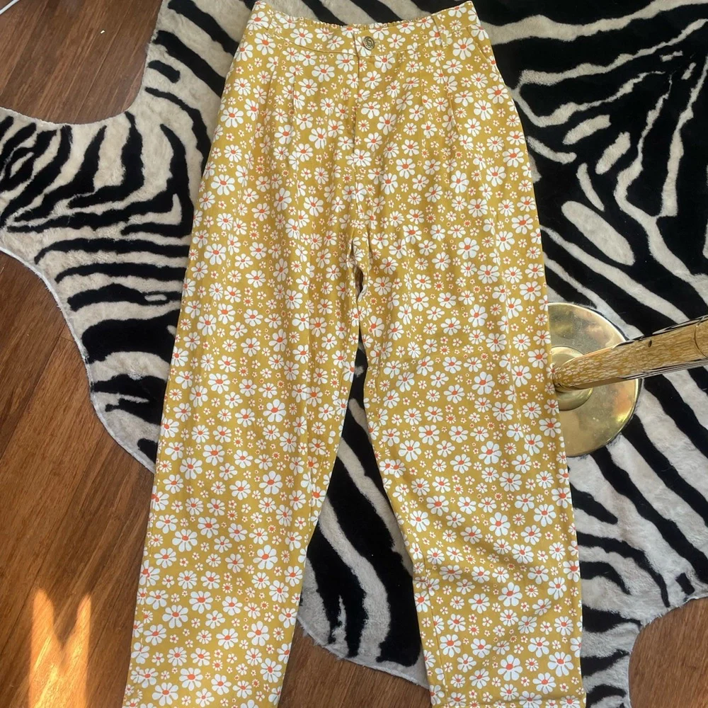 Big bud press flower graphic pants NWOT - Picture 1 of 4